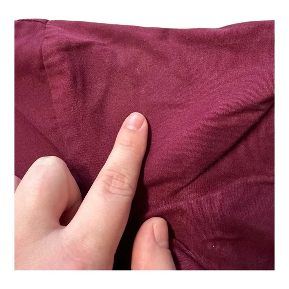 UA size M women’s scrub pants and top - Picture 7 of 9